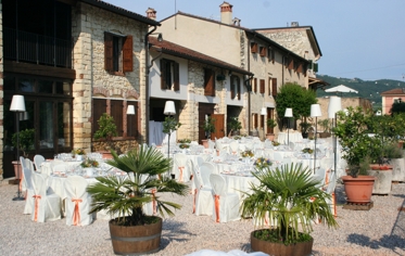 PRANZO / CENA - CORTILE (ALLESTIMENTO)