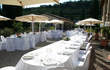 PRANZO / CENA - CORTILE (ALLESTIMENTO)