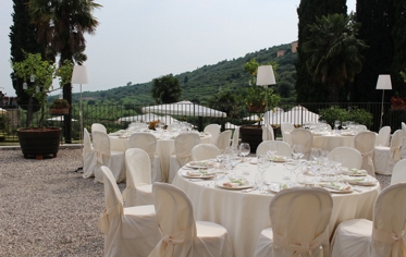 PRANZO / CENA - CORTILE (ALLESTIMENTO)