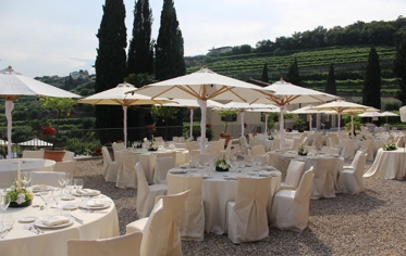 PRANZO / CENA - CORTILE (ALLESTIMENTO)