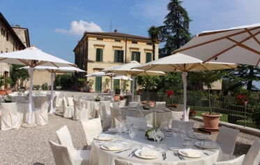 PRANZO / CENA - CORTILE (ALLESTIMENTO)