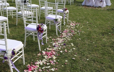 MATRIMONIO CIVILE - L’ALLESTIMENTO NEL GIARDINO